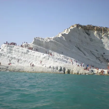 Un Tuffo Alla Scala Dei Turchi